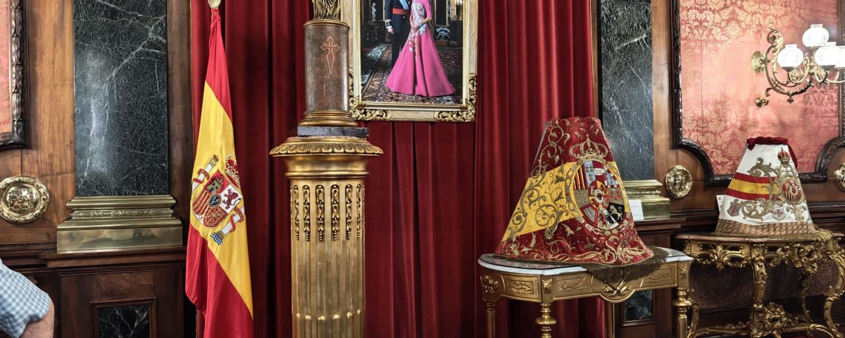 'Expobandera. La Bandera de España en los mantos de la Virgen del Pilar'