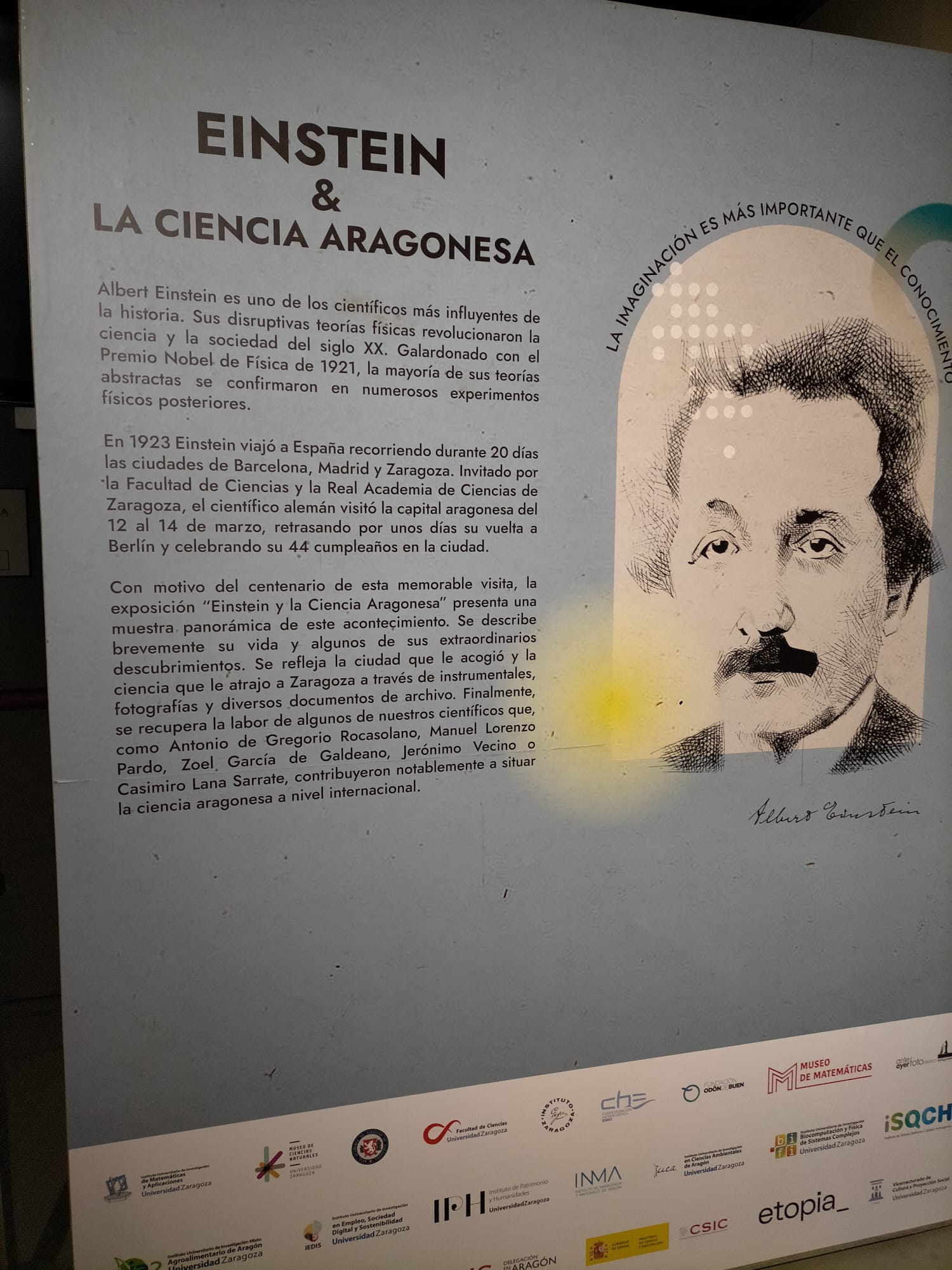 Cartel de la exposición 'Einstein & La Ciencia Aragonesa'
