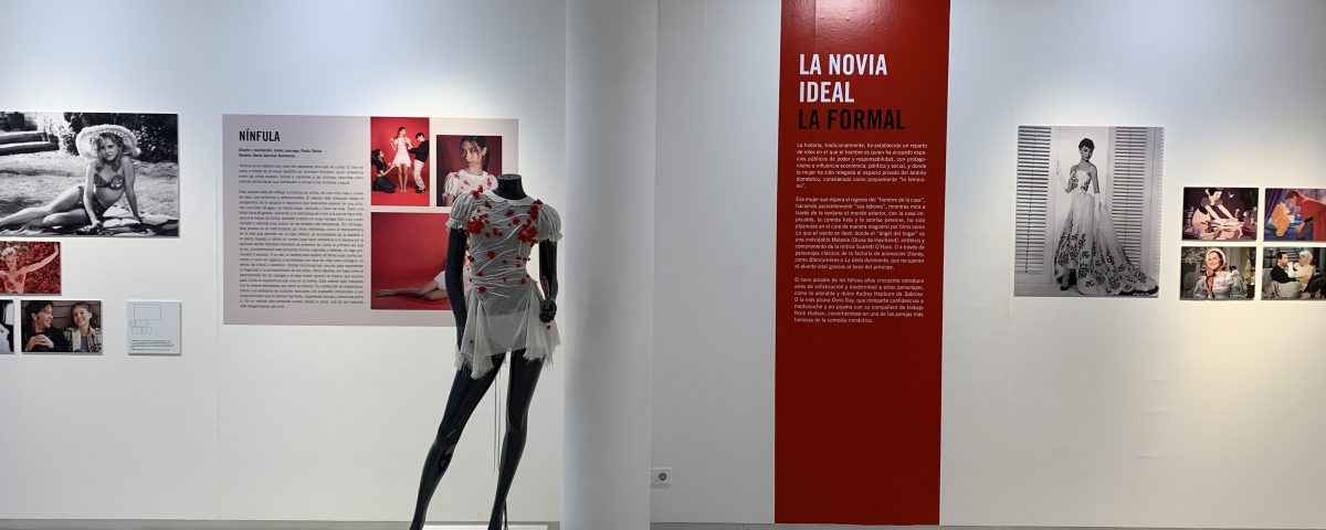 Visita a la exposición 'La mujer y el cine: arquetipos y mitos' (foto de Alfonso Estrada)