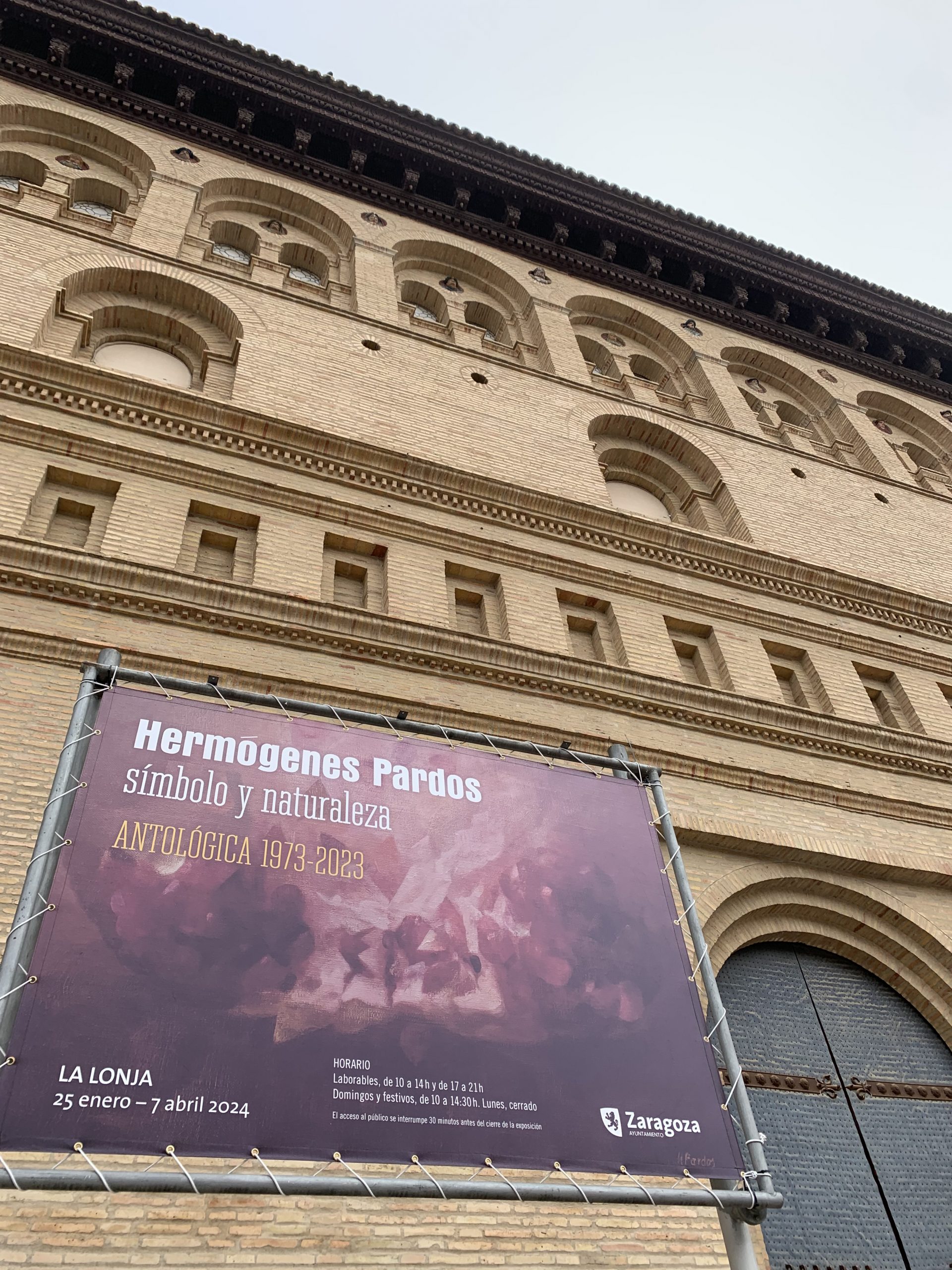 Visita a la exposición de Hermógenes Pardos (foto de Alfonso Estrada)