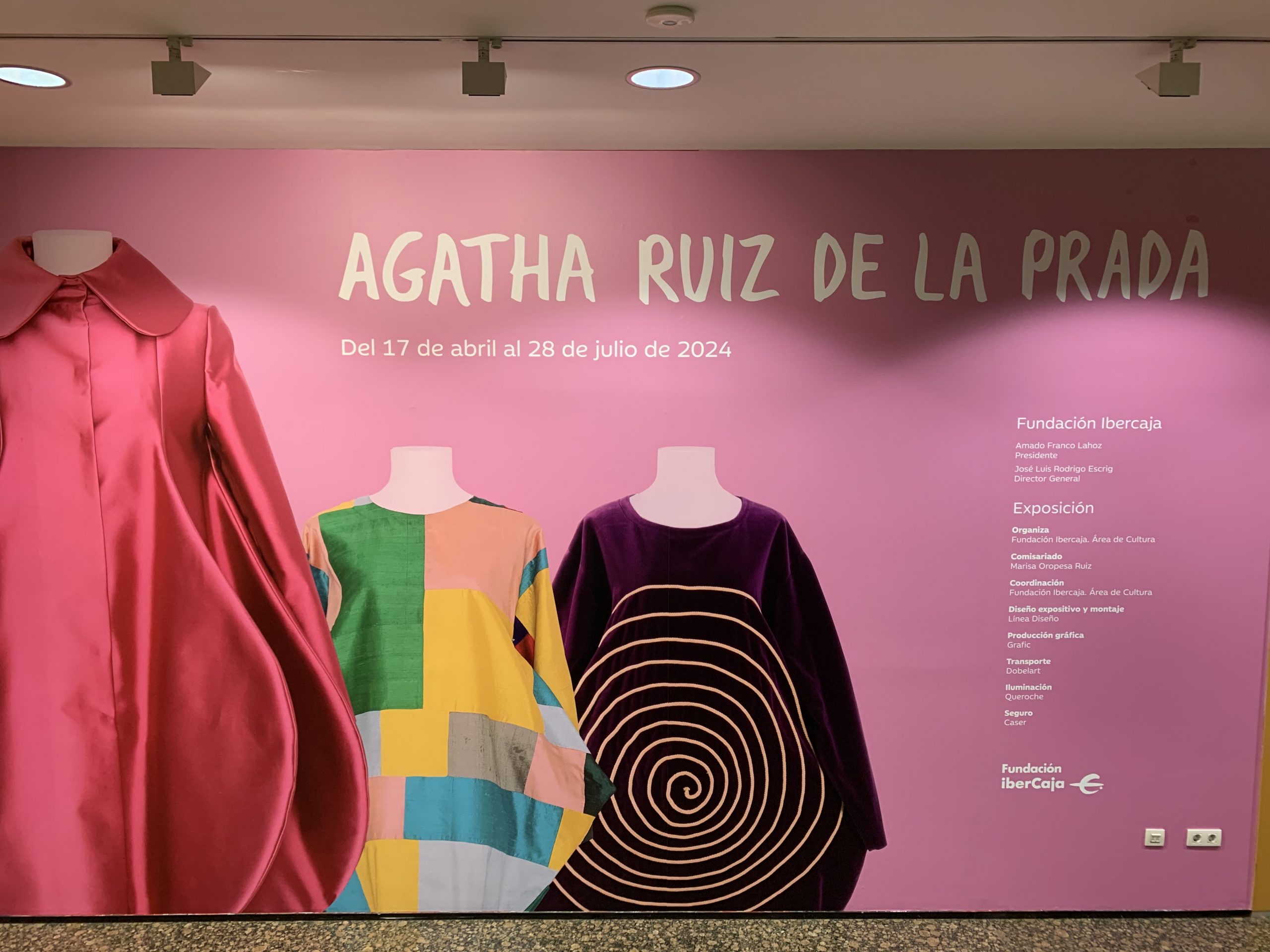 Exposición de Agatha Ruiz de la Prada en el Patio de la Infanta (foto de Alfonso Estrada)