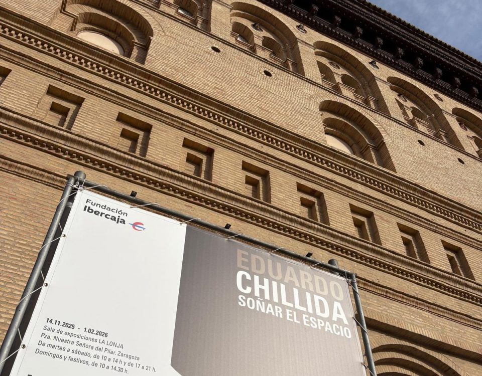 Cartel de la exposición 'Eduardo Chillida. Soñar el espacio'